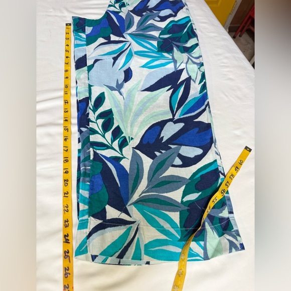 C&C California Blue and white tropical leaf print wide leg crop pants size L - Picture 6 of 10